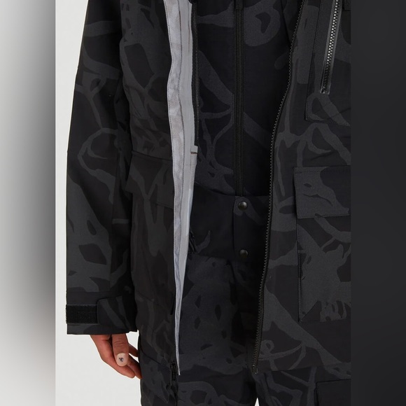 THE NORTH FACE x KAWS Freeride Jacket - Picture 7 of 16